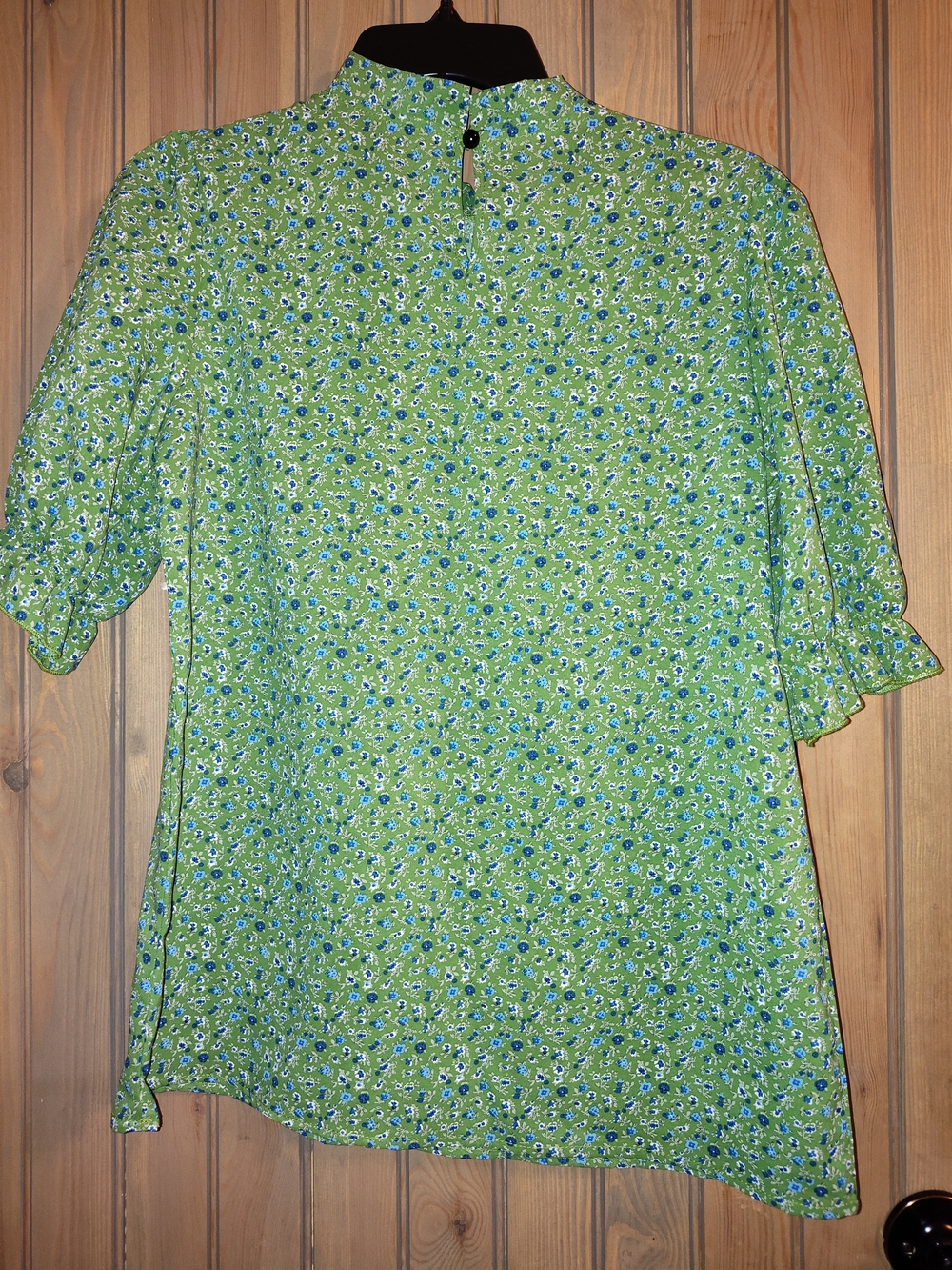 Women’s Green Floral Short-Sleeve Blouse